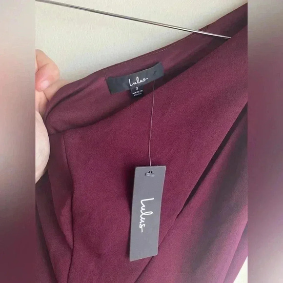 NWT Enchanting Essence Burgundy One-Shoulder Cutout Tulip Mini Dress Size Small - Picture 13 of 15